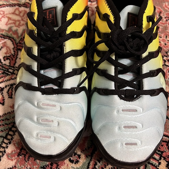 Nike Air Vapor max Sneakers deferent callers available size 7 women . - Picture 3 of 14